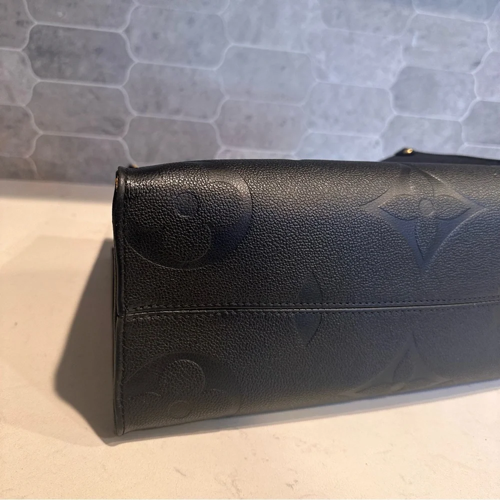 Louis Vuitton On The Go MM Black Empreinte - Picture 7 of 12
